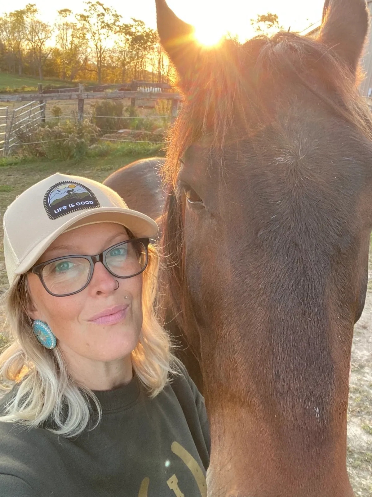 Meaghan with one of the ranch horses at Manidoo Wellness Ranch